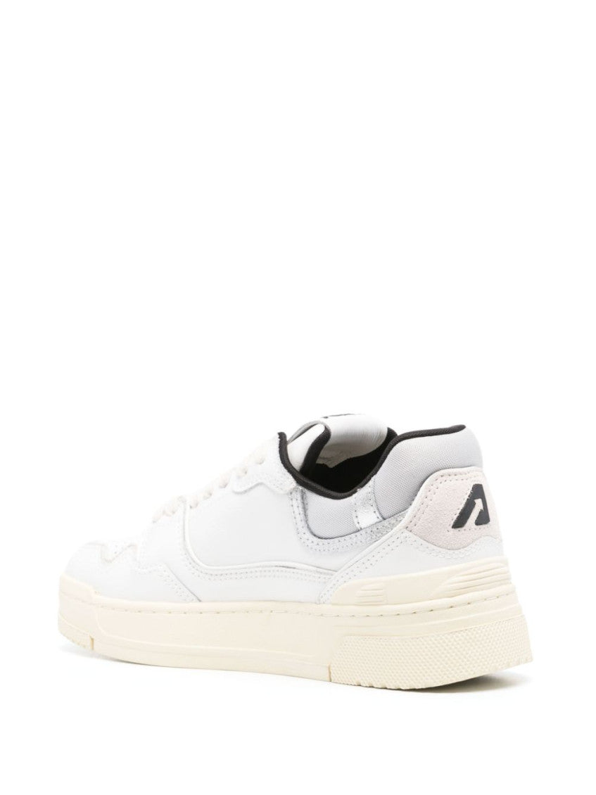 White Logo Sneakers 2