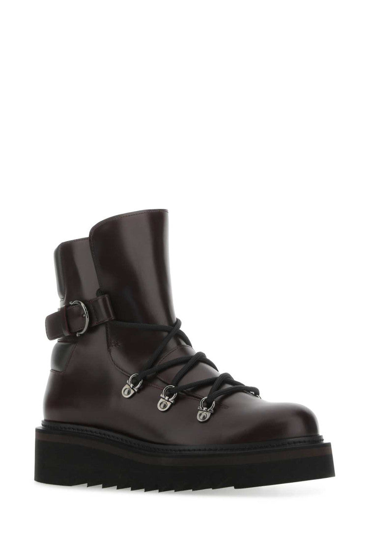 Borwn Solid Round Toe Boots 2