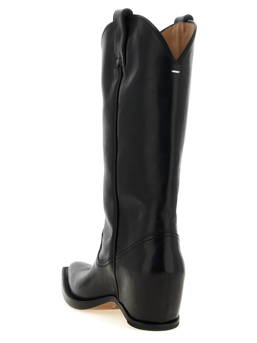 Black Solid Heel-Less Boots 3