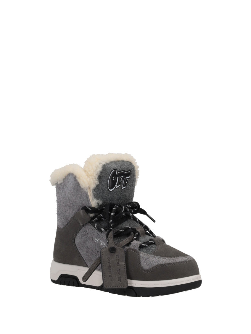 Grey Solid  Boots 2