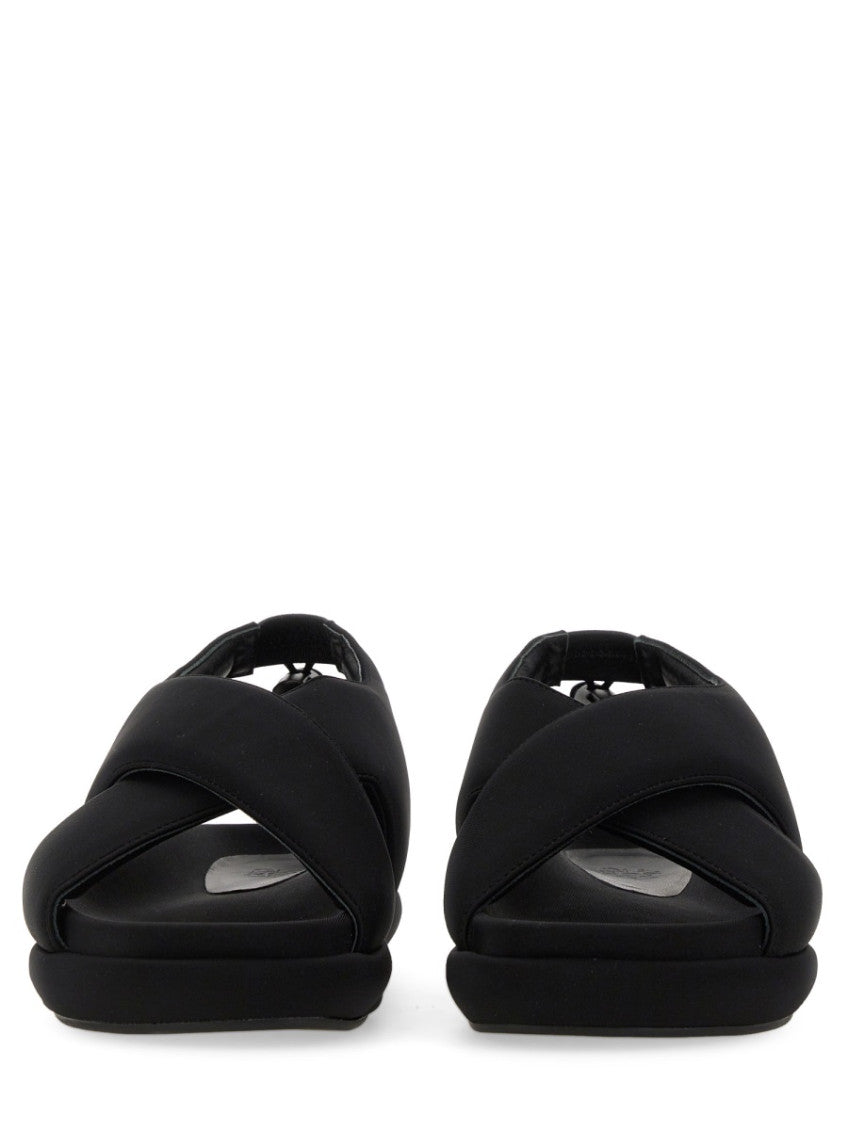 Black Solid Carryover Sandals 4