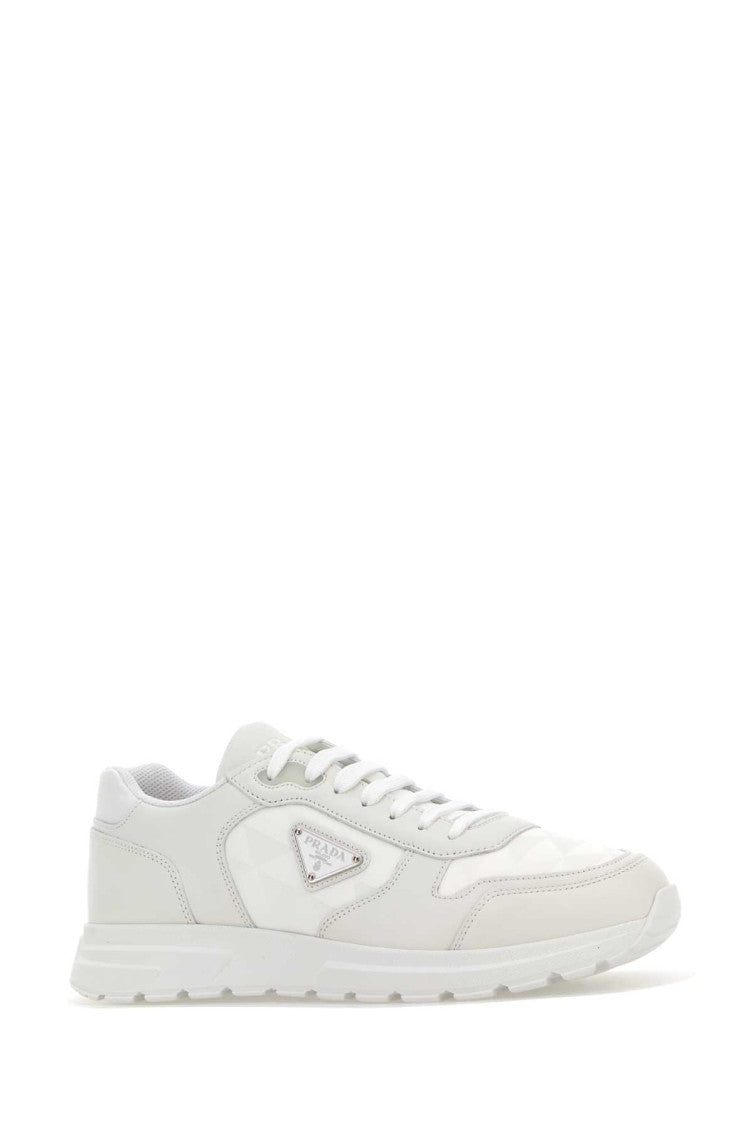White Logo Sneakers 2
