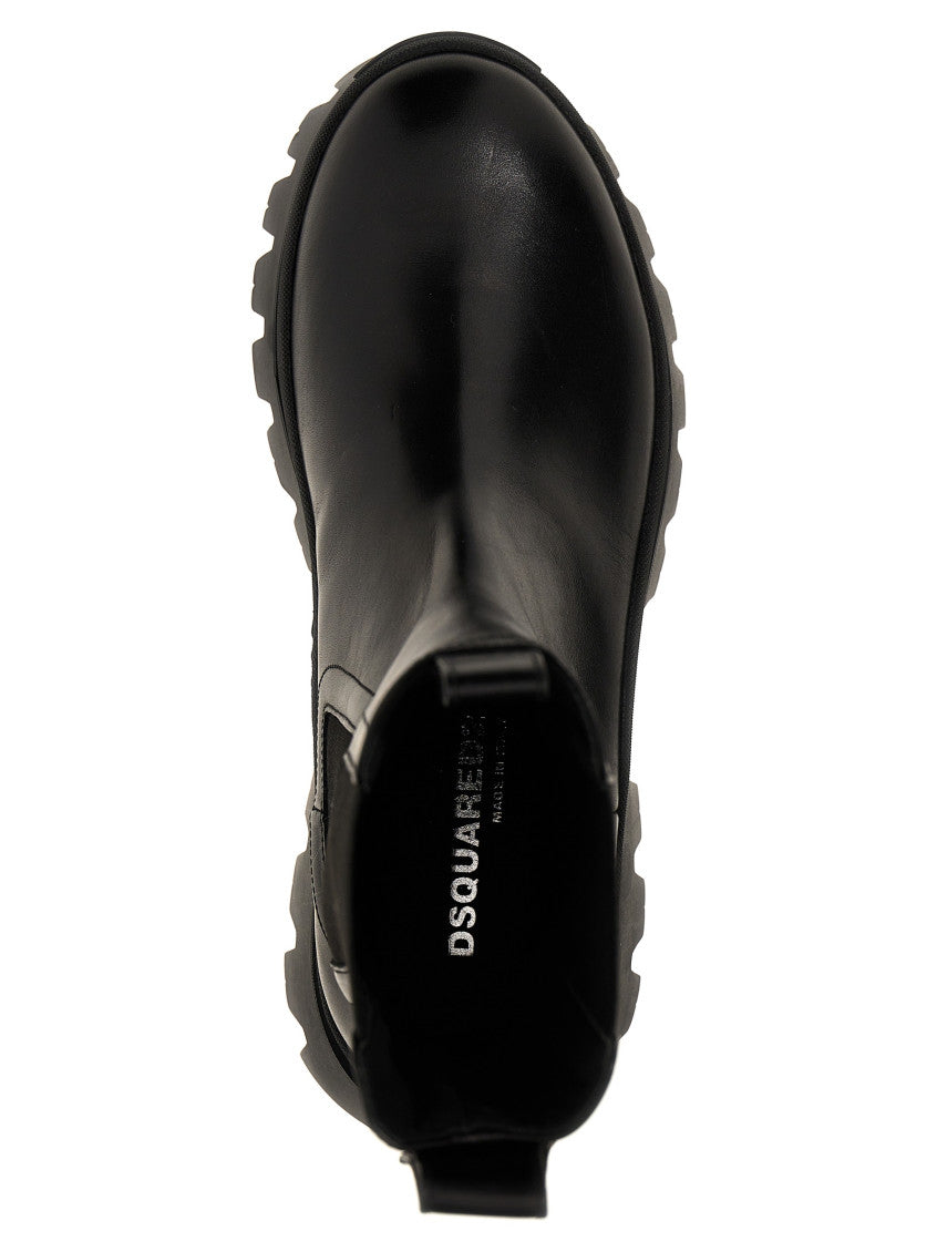Black Solid Round Toe Boots 3