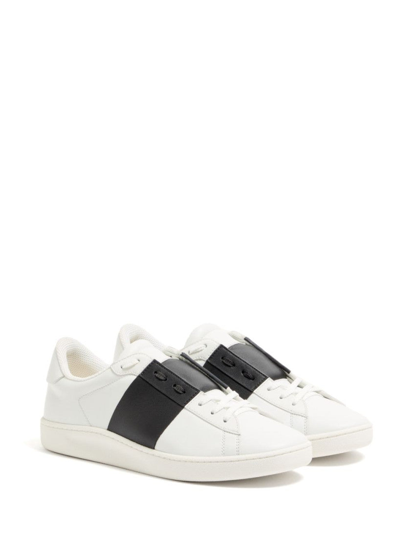 White Logo Sneakers 2