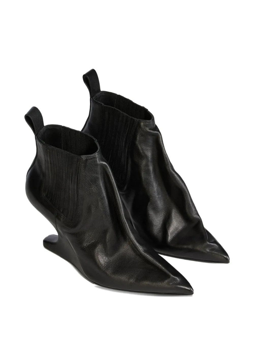 Black Solid Pointed Toe Boots 1