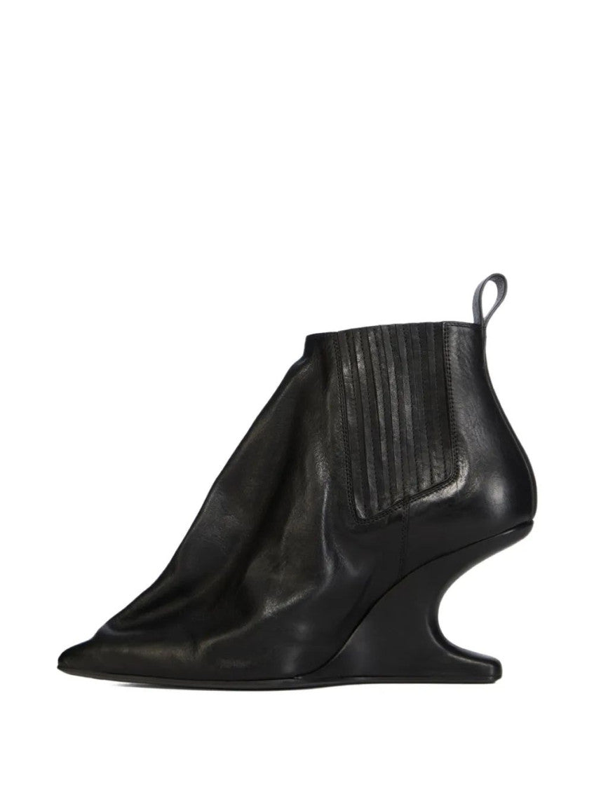 Black Solid Pointed Toe Boots 3