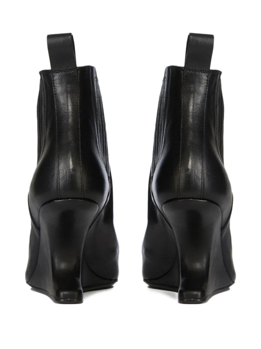 Black Solid Pointed Toe Boots 5