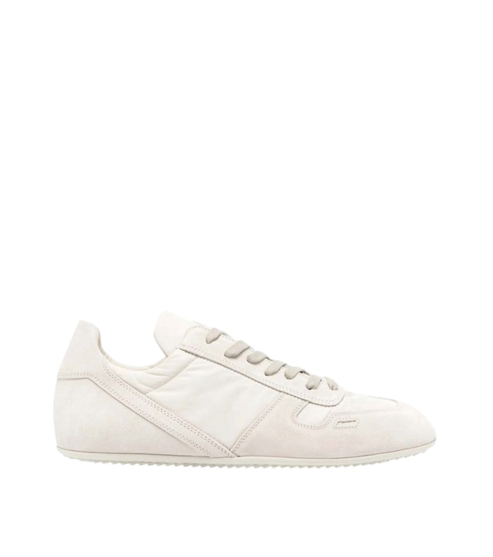 White Minimal Sneakers 1