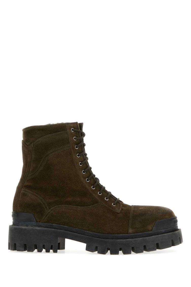 Brown Solid Strike Boots 1
