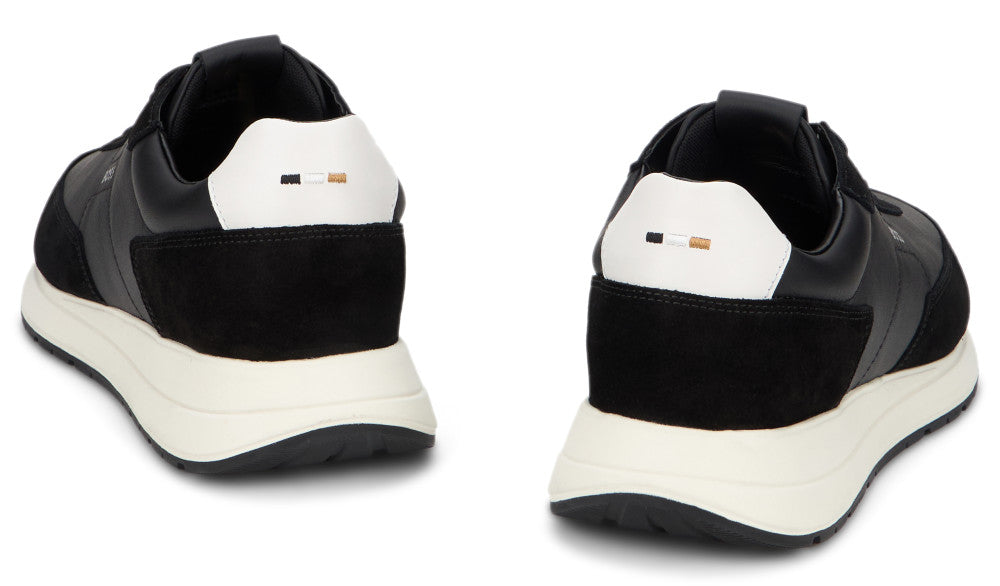 Black Low-top Sneakers 3