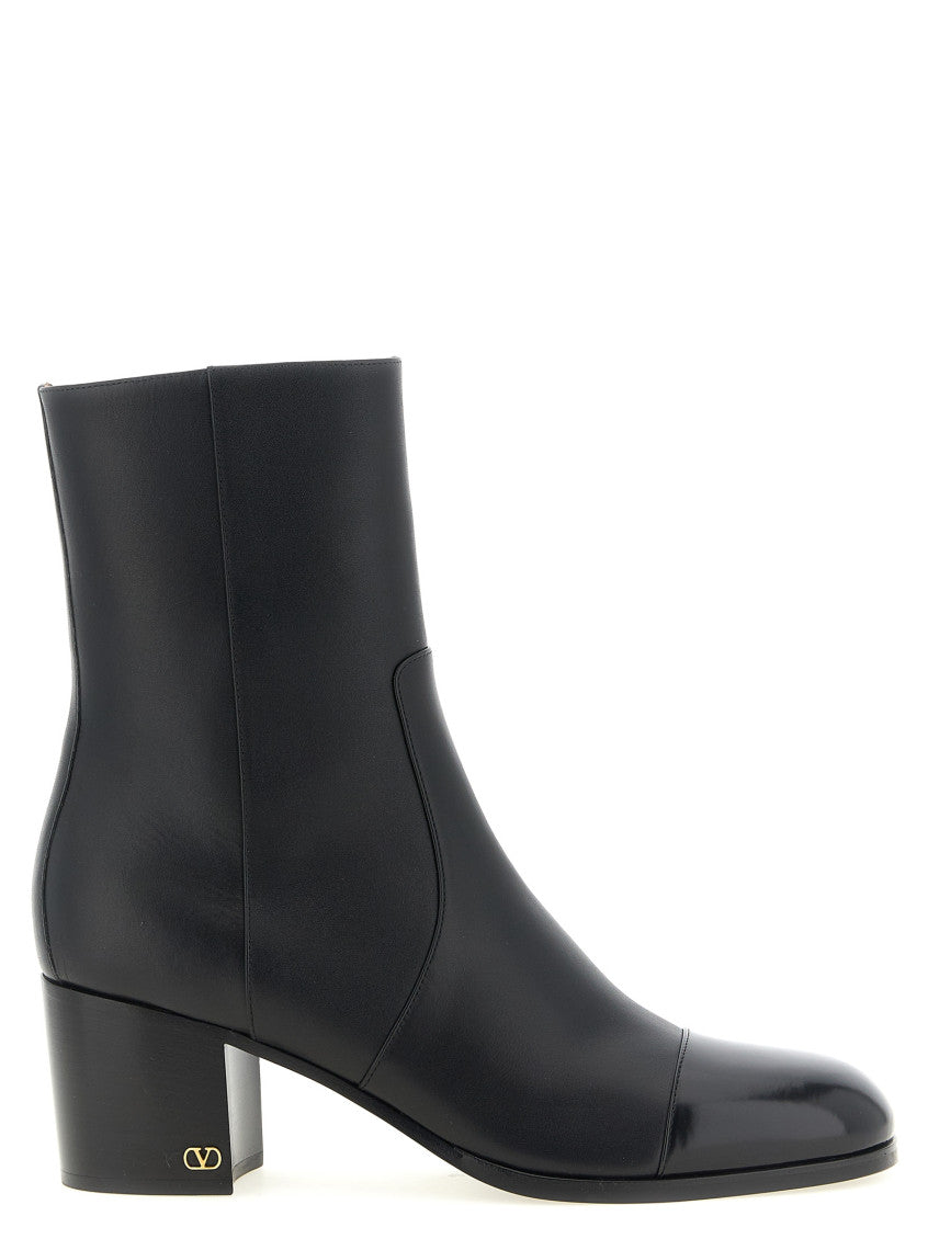 Black Zipper Boots 1