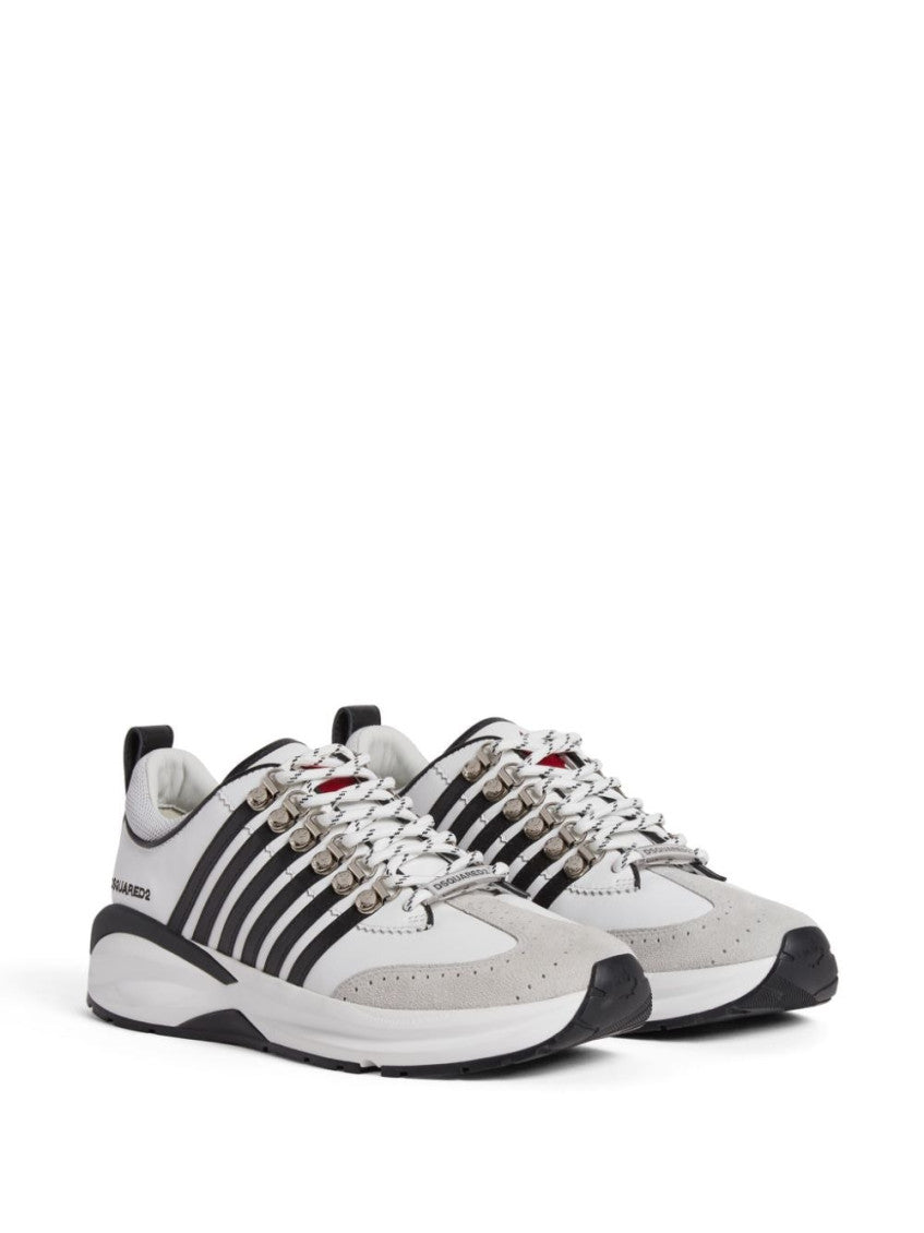 White Logo Sneaker 3