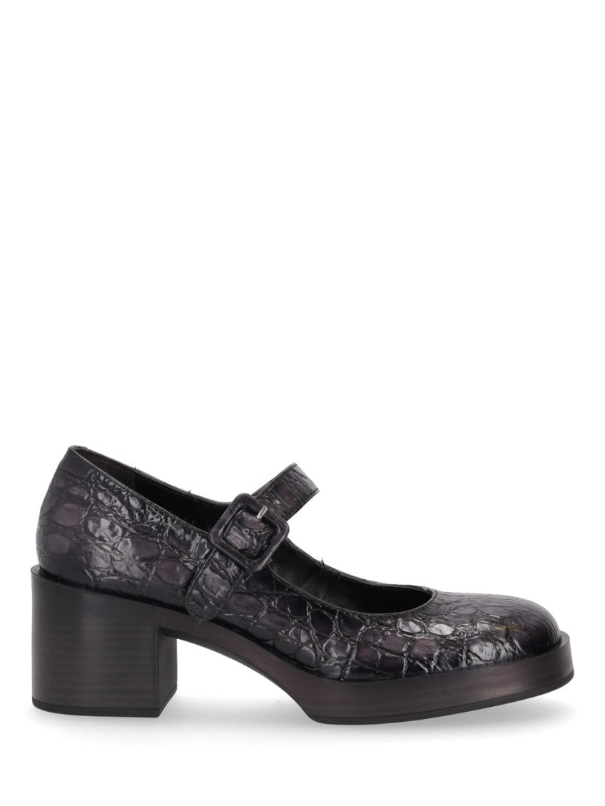Black Leather Pumps 1