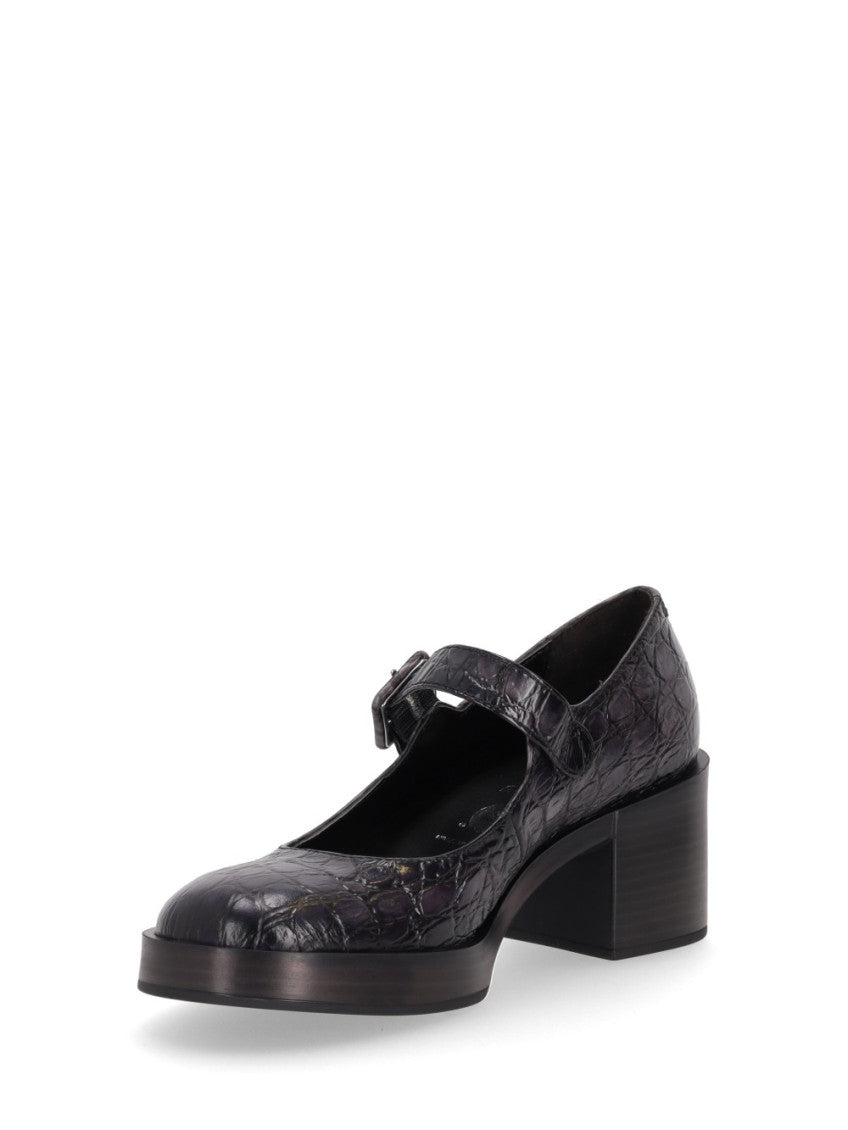 Black Leather Pumps 4