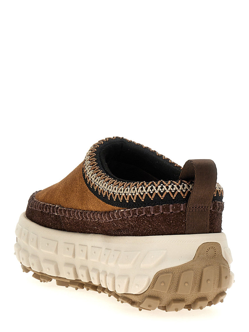 Brown Solid Round Toe Boots 3