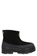 Black Solid Slip On Boots 1