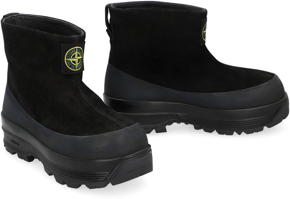 Black Solid Slip On Boots 3