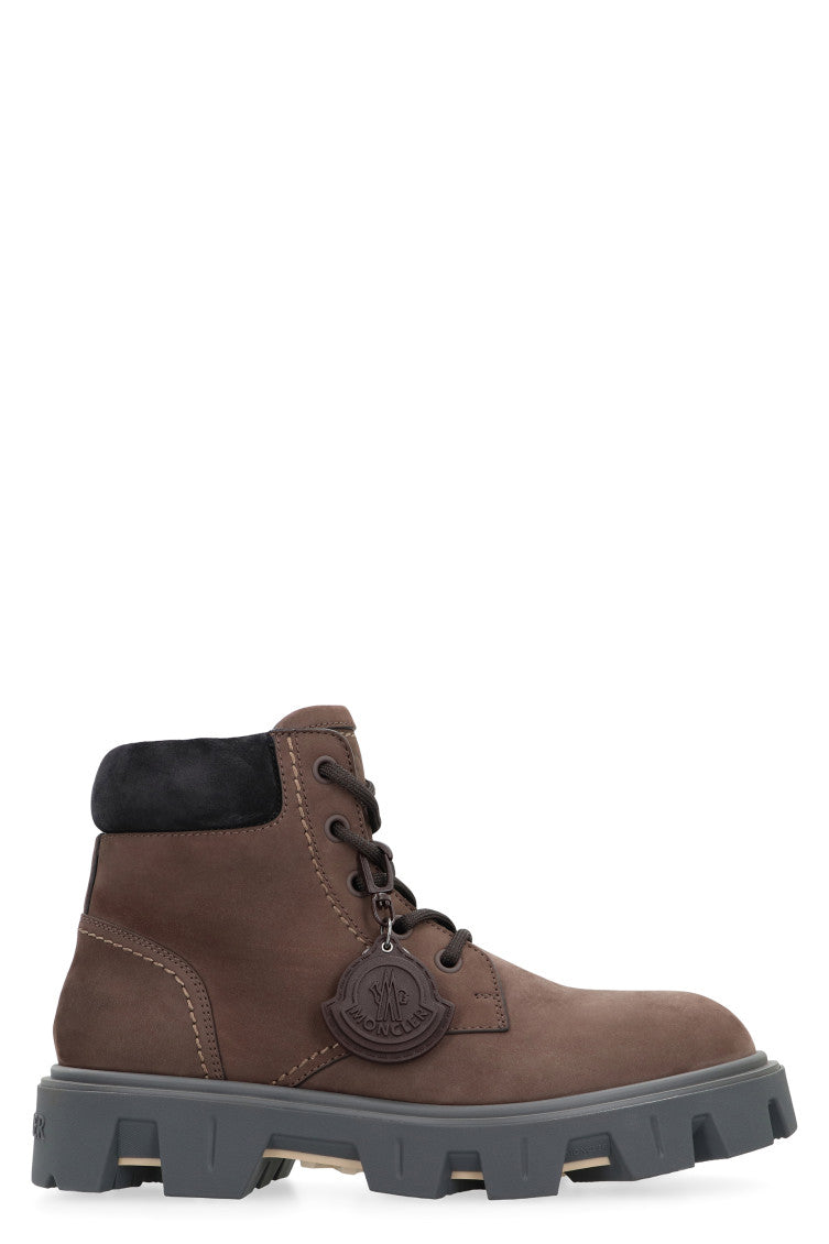 Brown Solid Lace Up Boots 1
