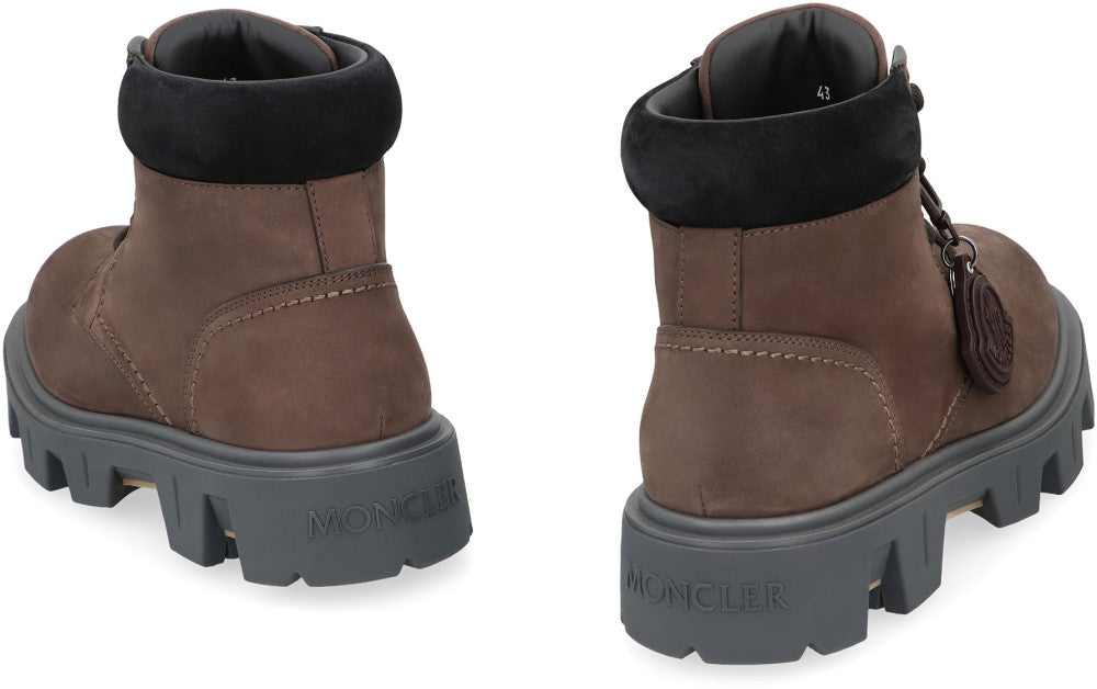 Brown Solid Lace Up Boots 3