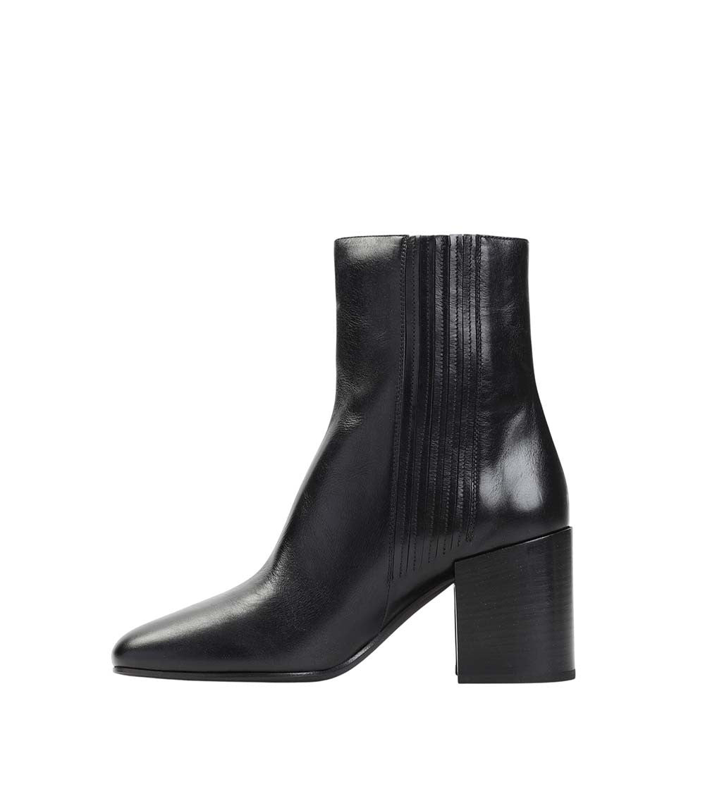 Black Leather Boots 4