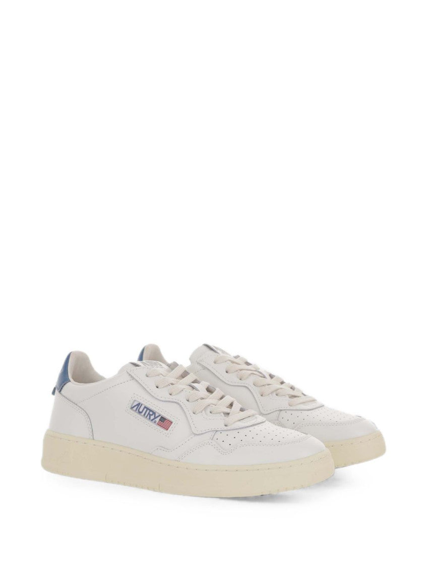 White Logo Sneakers 2
