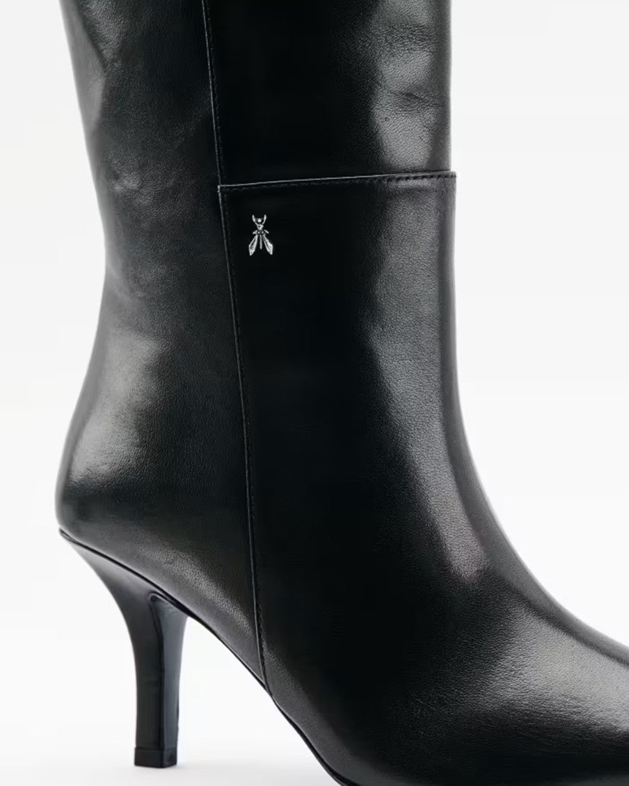 Black Minimal Shape Boots 3