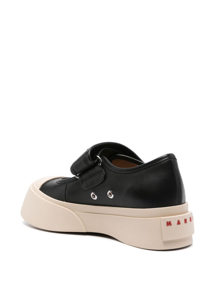 Black Round Toe Sneakers 3