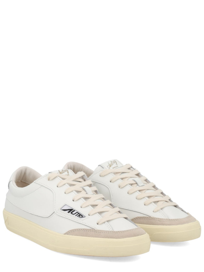 White Logo Sneakers 2