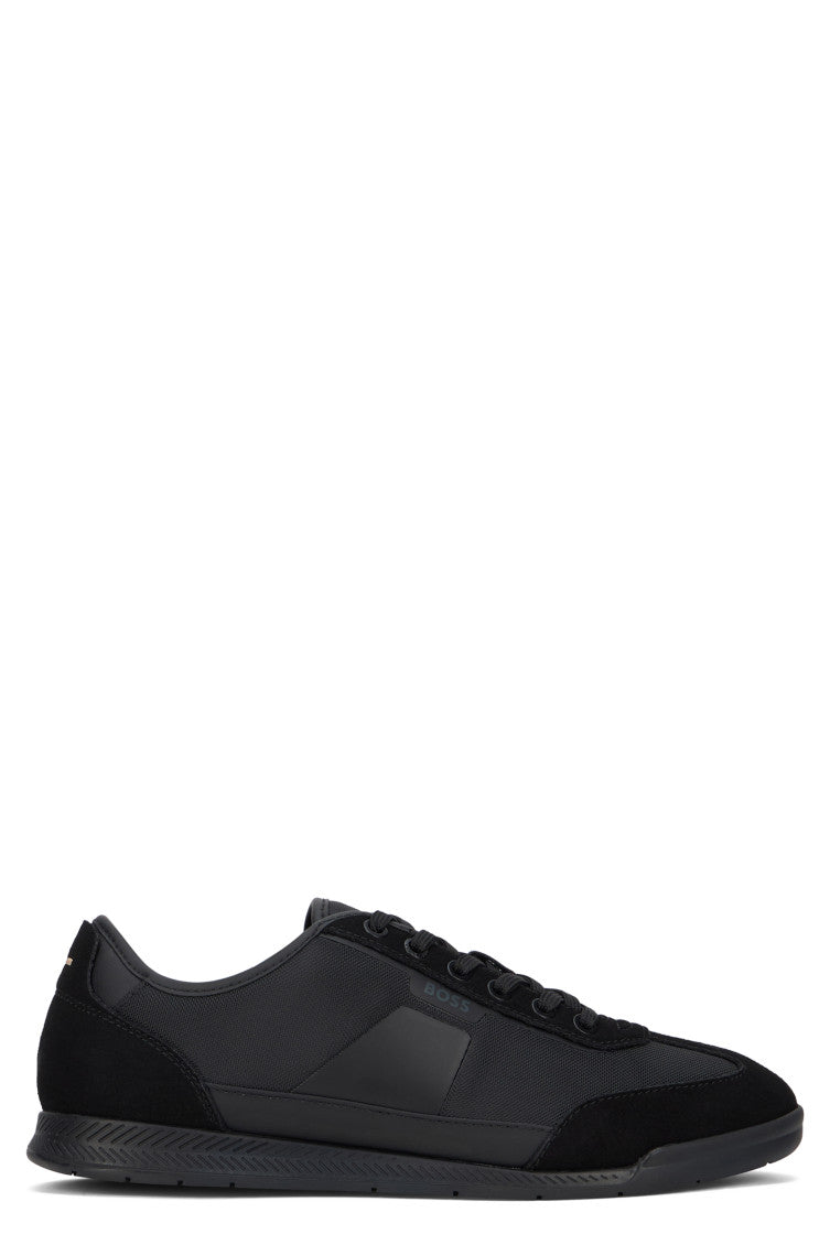 Black Low-top Sneakers 1