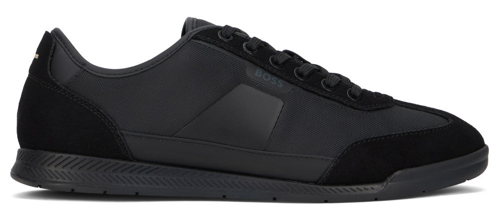 Black Low-top Sneakers 2