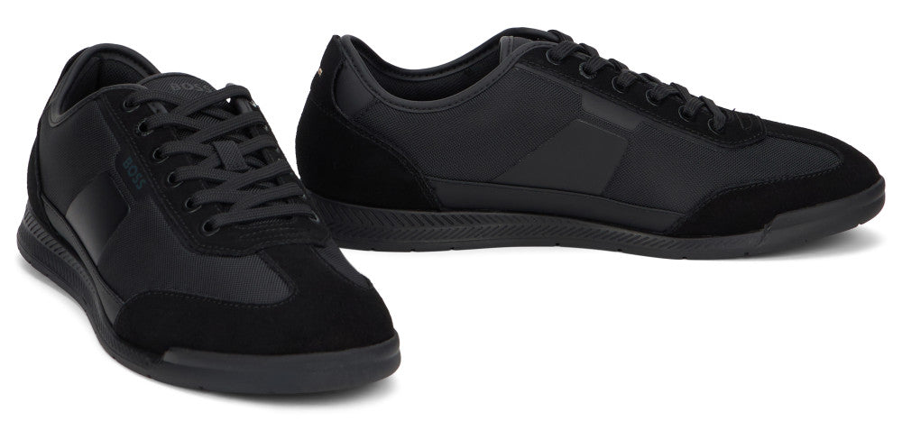 Black Low-top Sneakers 3