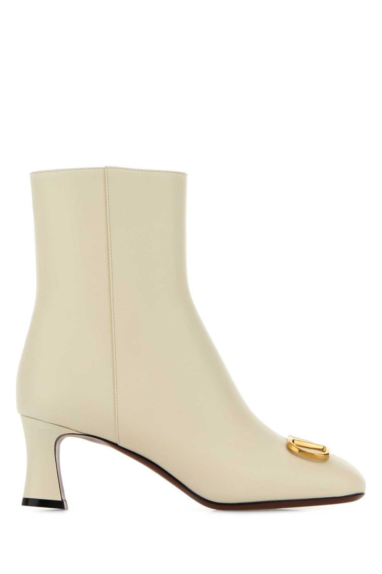 Ivory Logo Boots 1