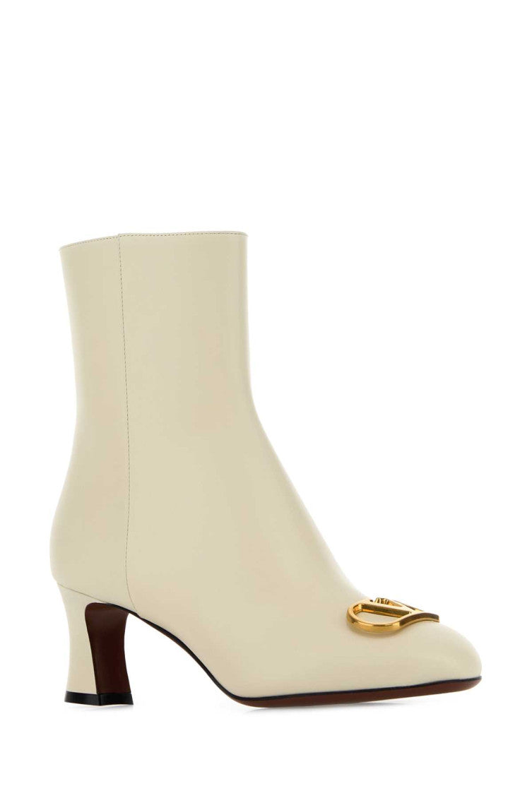 Ivory Logo Boots 2