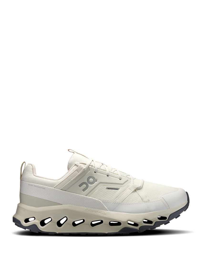 White Logo Sneakers 1