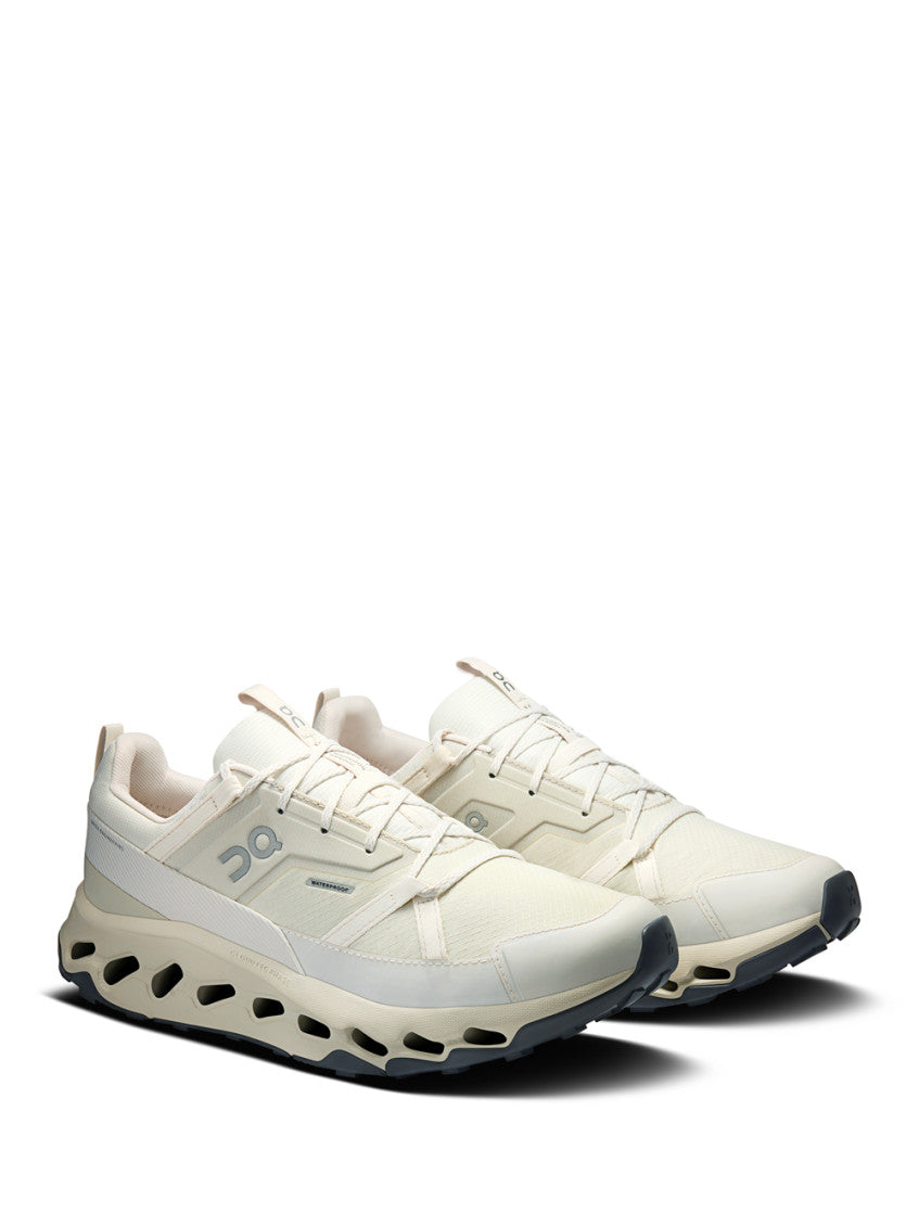 White Logo Sneakers 2