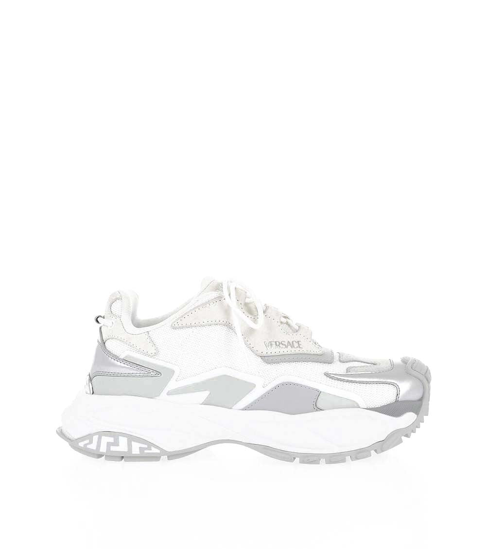 White Logo Iconic Sneakers 1
