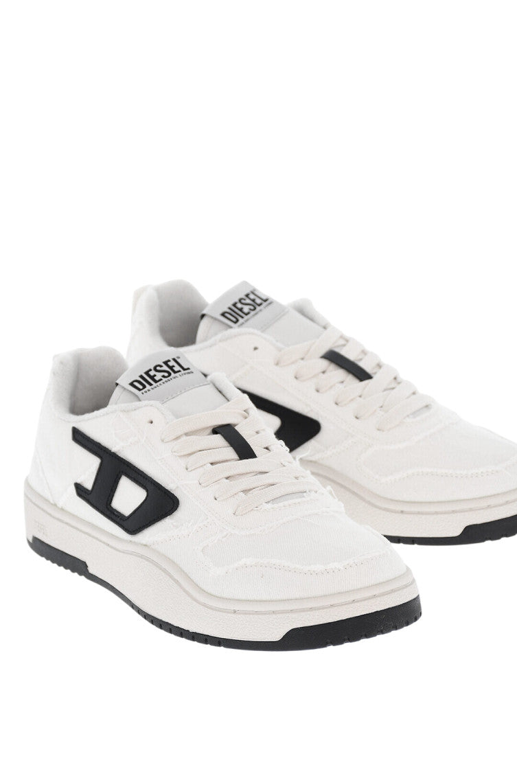 White Logo Sneakers 2