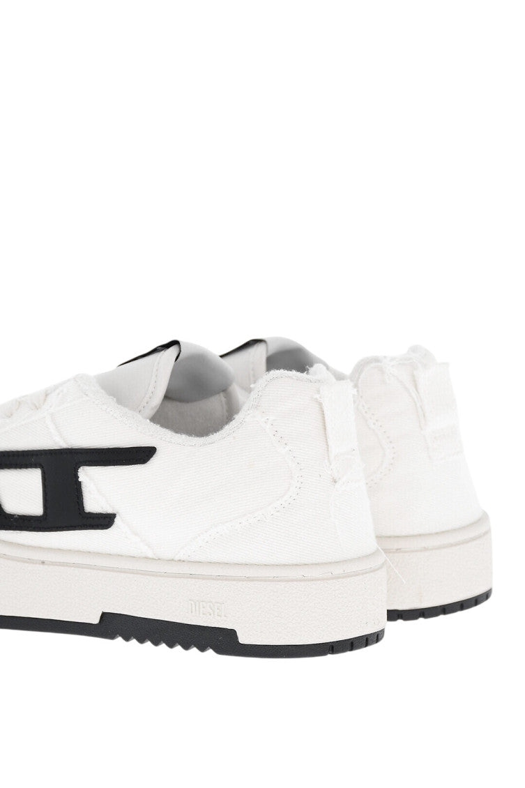 White Logo Sneakers 3