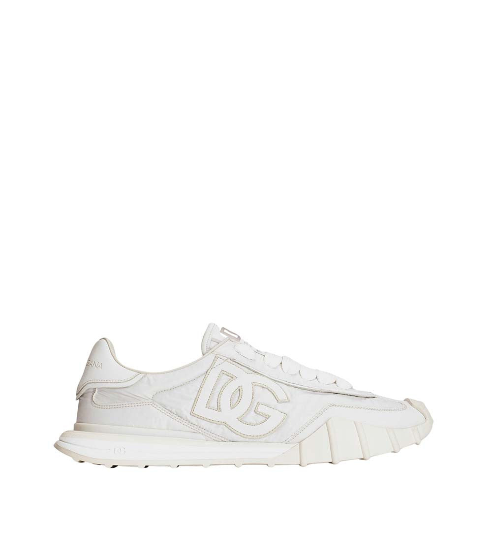 White Logo Low-Top Sneakers 1