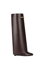 Brown Solid Boots 1
