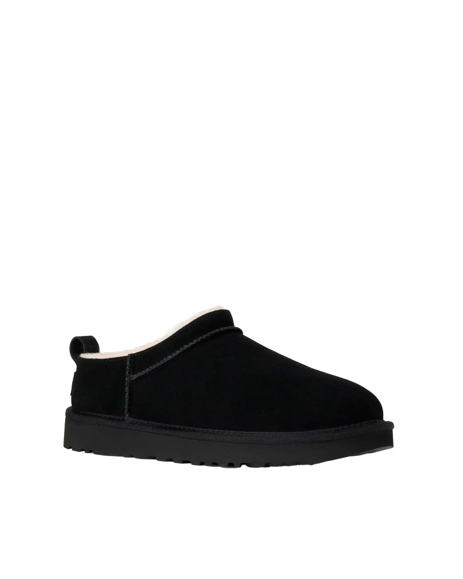 Black Solid Classic Boot. 2