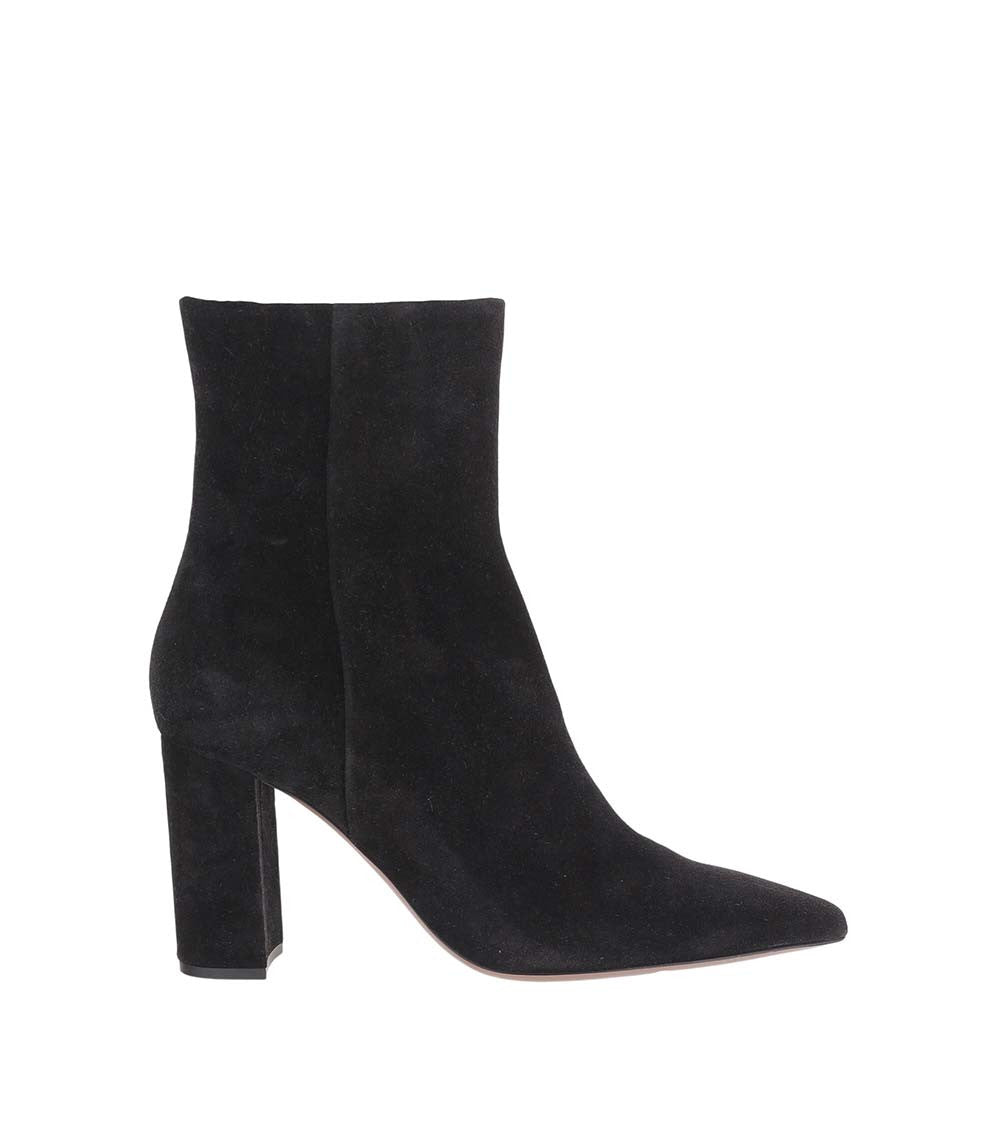 Black Zipper Boots 1