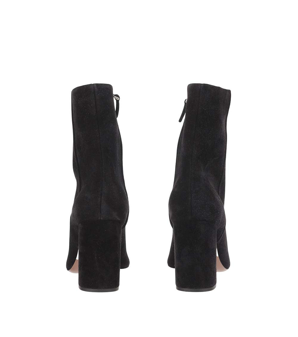 Black Zipper Boots 3