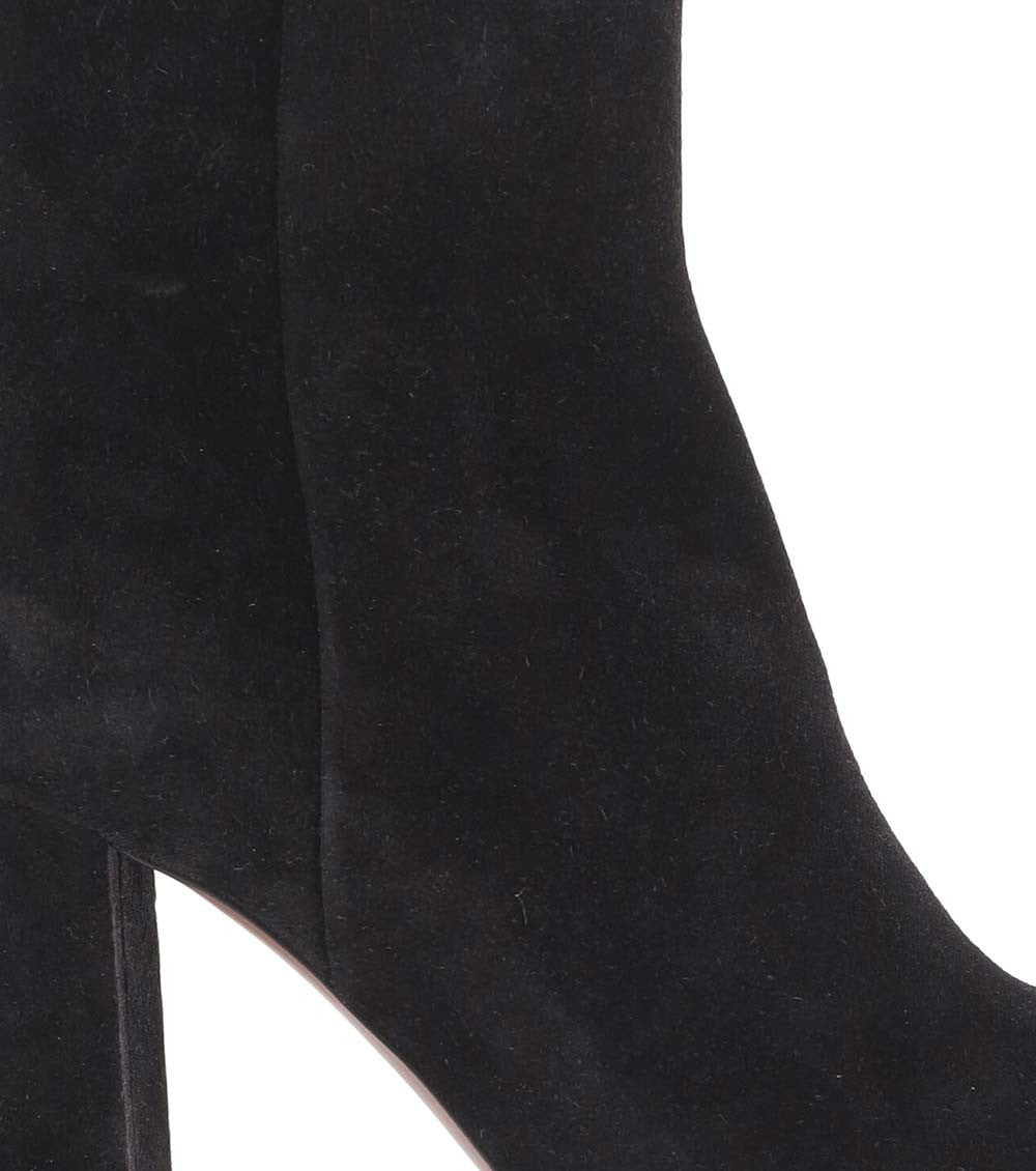 Black Zipper Boots 4