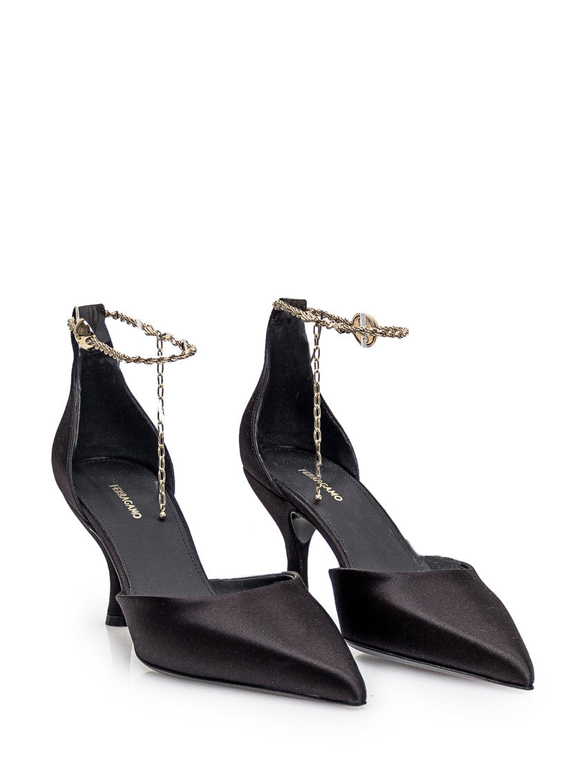 Black Pointed toe Pumps 2