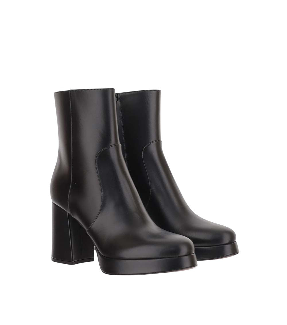 Black Leather Boots 2