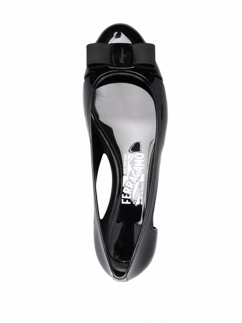 Black Vara Jelly pumps 4