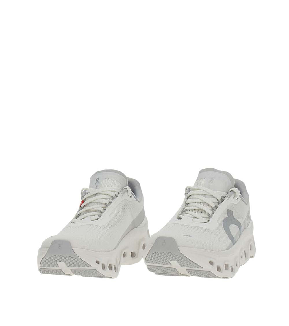 White Round toe Sneakers 3