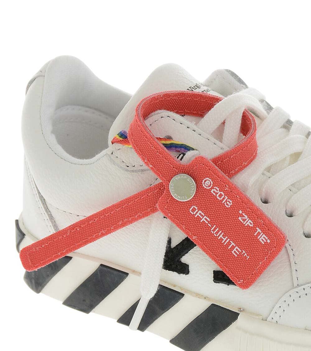 Boys White Low-Top Sneakers 4