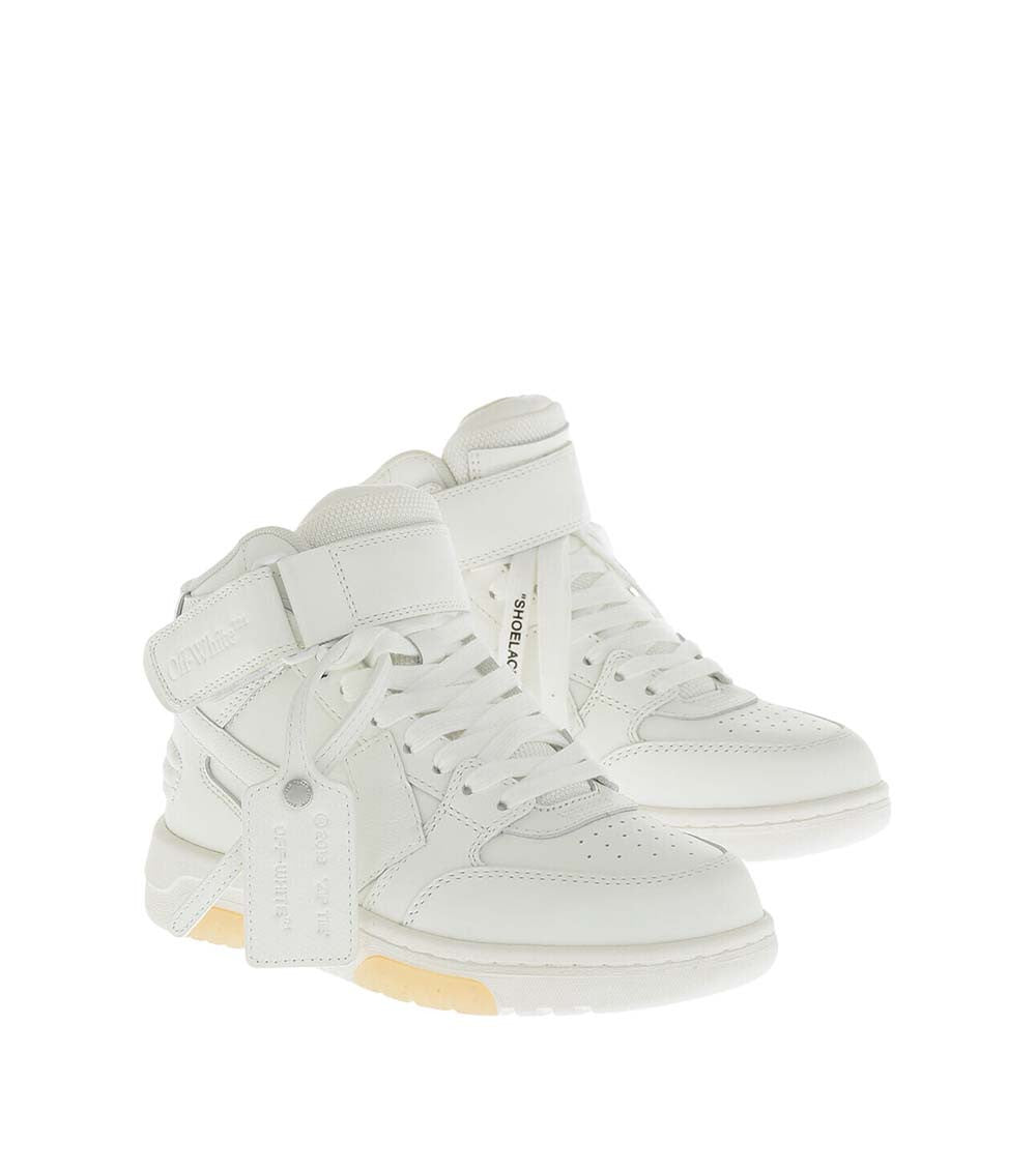 White Logo Sneakers 2